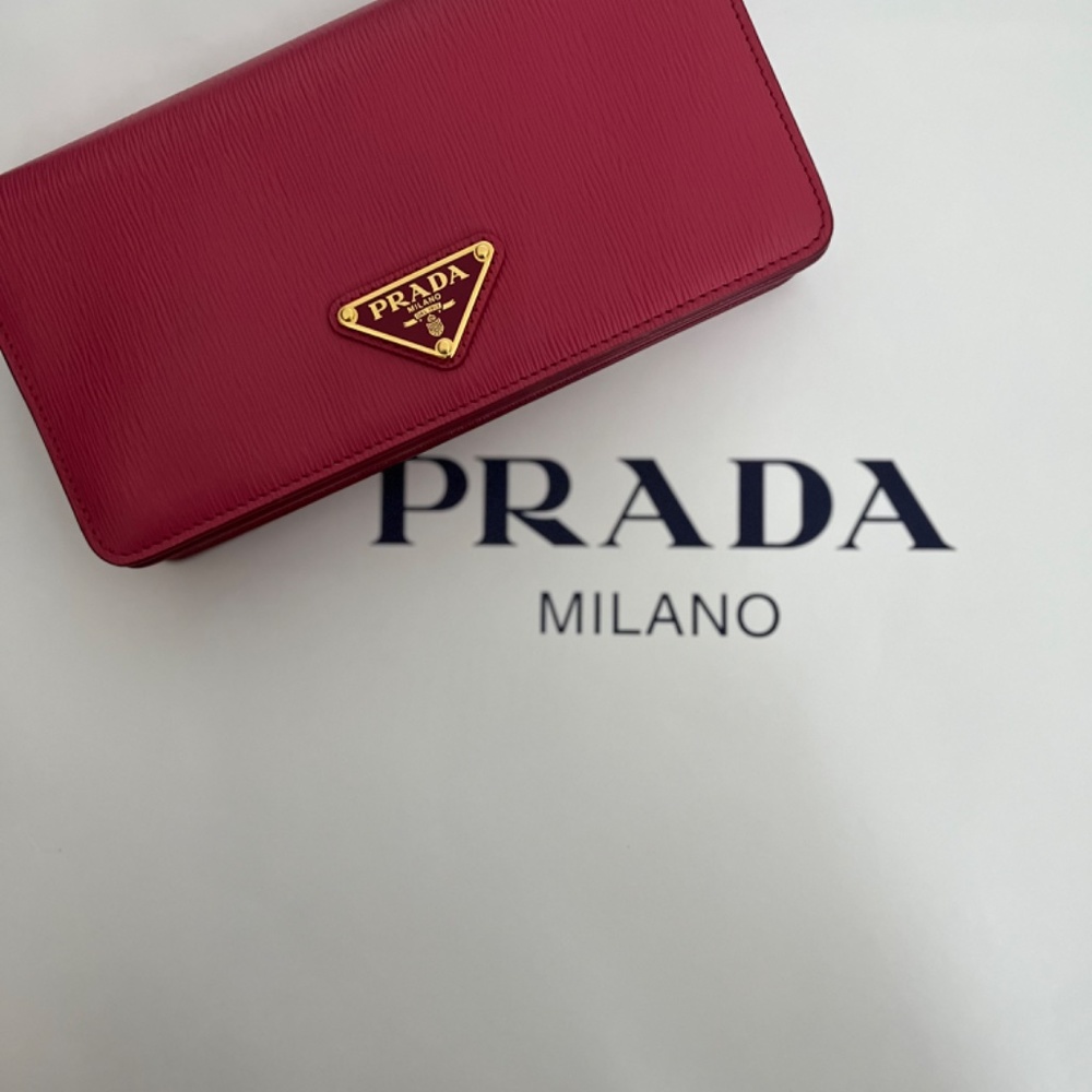 PRADA pink limited edition mini purse - Picture 2 of 9
